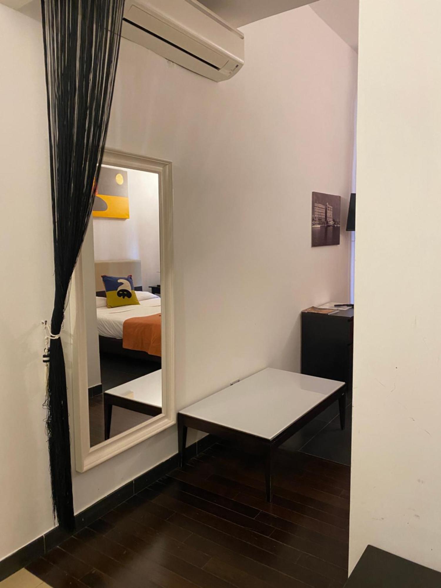 Plebiscito Hotel Napels